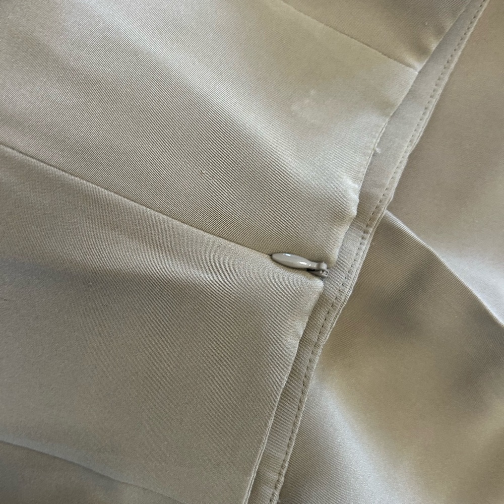 Flores & Flores Women's 100% Silk Beige Three Piece Pantsuit Size 6 - Picture 4 of 15